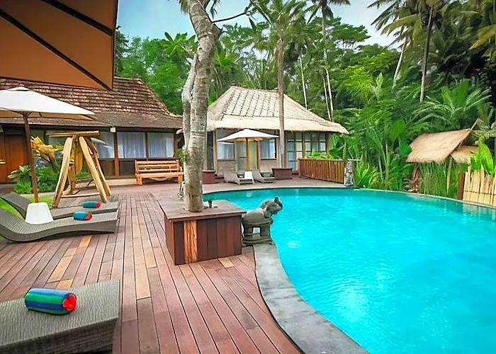 リゾート Sacred River Retreat And 4*